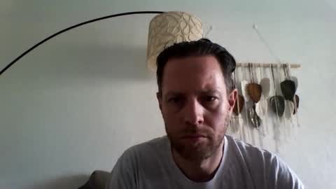 jojo19844 online show from 05-06-26, 09:03