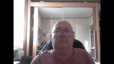 Snapshot of jojo60000529566 chatting on 06-09-26, 05:19 jojo60000529566 online show from 06-09-26, 05:19