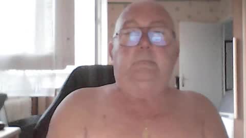 Snapshot of jojo60000529566 chatting on 06-23-26, 03:59 jojo60000529566 online show from 06-23-26, 03:59