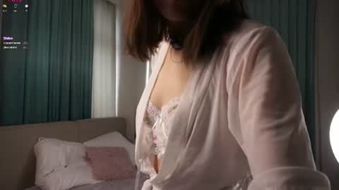 Aurora online show from 06-12-26, 01:59