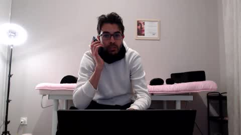 Snapshot of jolie_cam chatting on 03-25-26, 08:26 jolie_cam online show from 03-25-26, 08:26