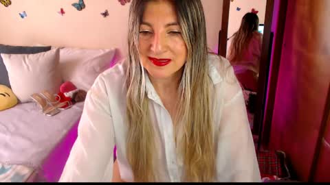 Jolie Mature online show from 04-13-26, 09:09