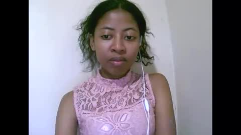 joliekah27 online show from 05-09-26, 08:25