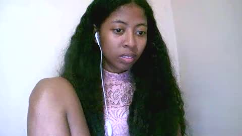 joliekah27 online show from 05-10-26, 08:30