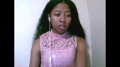 joliekah27 online show from 05-10-26, 08:36