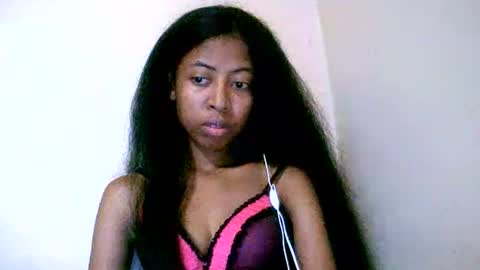 joliekah27 online show from 05-20-26, 08:20