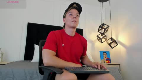 Jonathan Danielss  online show from 03-03-25, 03:31