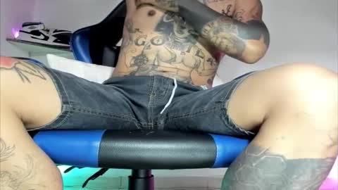 Snapshot of jordan33blake chatting on 11-30-25, 03:49 jordan33blake online show from 11-30-25, 03:49