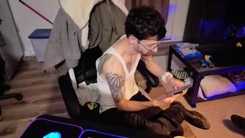 Snapshot of josefturner1 chatting on 03-08-26, 05:55 Josef online show from 03-08-26, 05:55