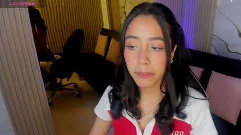 Snapshot of joselyn_tay chatting on 06-19-26, 12:09 Joselyn online show from 06-19-26, 12:09