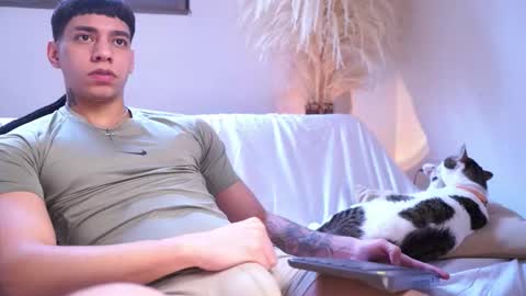 Josep online show from 03-08-26, 02:10