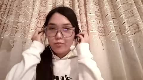 Snapshot of josephinepantle chatting on 04-13-26, 03:50 Kama online show from 04-13-26, 03:50