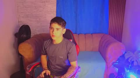Snapshot of josethariaz25 chatting on 07-16-26, 11:05 JOSETH ARIAZ online show from 07-16-26, 11:05