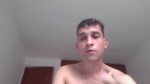 Snapshot of jovenvergonguapo09 chatting on 01-10-26, 09:41 Van Helsing online show from 01-10-26, 09:41