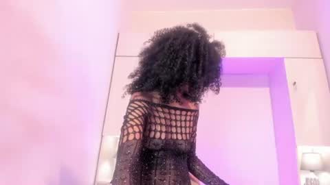 Snapshot of joyceblake chatting on 06-28-26, 04:13 joyceblake online show from 06-28-26, 04:13