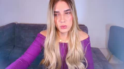 Snapshot of joywinks chatting on 06-19-26, 03:00 joywinks online show from 06-19-26, 03:00