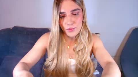 Snapshot of joywinks chatting on 06-20-26, 04:04 joywinks online show from 06-20-26, 04:04