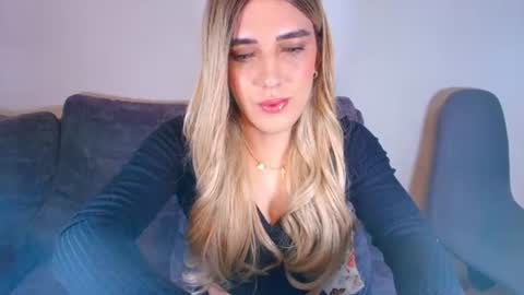 Snapshot of joywinks chatting on 06-24-26, 01:15 joywinks online show from 06-24-26, 01:15