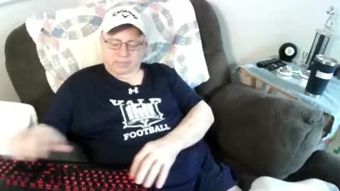 Snapshot of jpmel99 chatting on 06-27-26, 10:26 jpmel99 online show from 06-27-26, 10:26