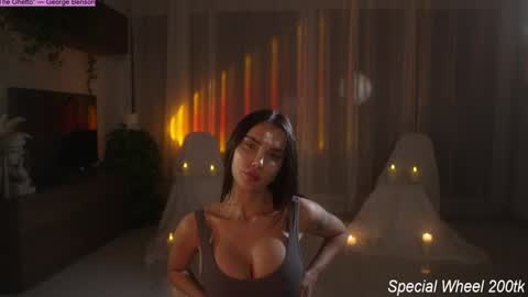 Jennifer Diaz online show from 11-21-25, 07:12