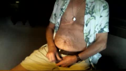Snapshot of jt335577 chatting on 06-10-26, 05:23 jt335577 online show from 06-10-26, 05:23