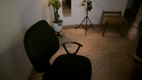 juan235665 online show from 06-18-26, 02:01
