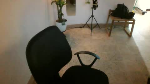 juan235665 online show from 06-19-26, 02:16