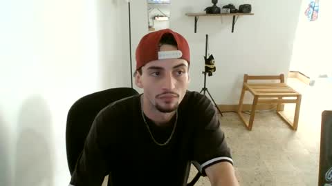juan235665 online show from 06-20-26, 08:11