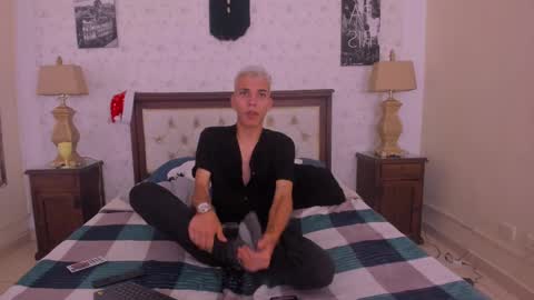 J U A N   L O V E R S online show from 12-03-24, 04:39