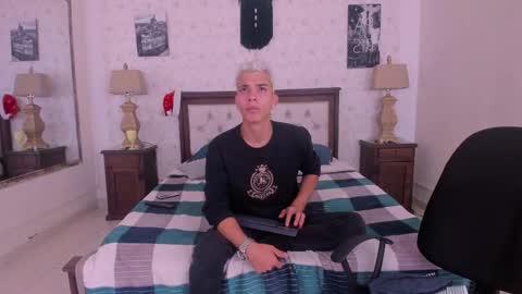 J U A N   L O V E R S online show from 12-04-24, 01:09