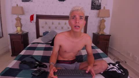J U A N   L O V E R S online show from 12-06-24, 03:44