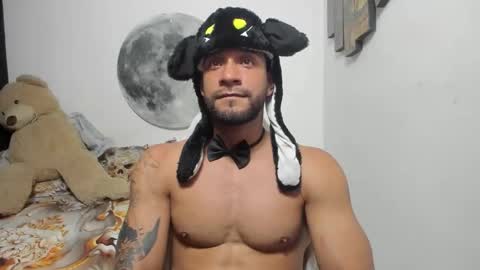 Juanes online show from 03-15-26, 01:55