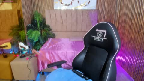 JUANITA online show from 04-07-26, 11:43