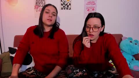juanitaaa_ online show from 05-13-26, 06:11