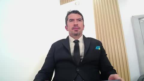 Snapshot of juank_fit45 chatting on 04-25-26, 01:41 Juan k online show from 04-25-26, 01:41