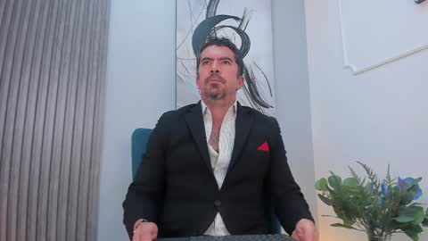 Snapshot of juank_fit45 chatting on 05-13-26, 02:42 Juan k online show from 05-13-26, 02:42