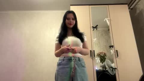 Snapshot of judivanhevel chatting on 07-18-26, 03:27 sweetberry online show from 07-18-26, 03:27