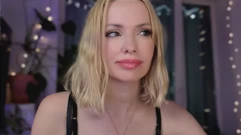 Goddess Julia online show from 07-17-26, 06:24