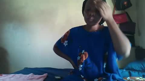 Snapshot of juice_petite3 chatting on 02-05-25, 09:15 juice_petite3 online show from 02-05-25, 09:15