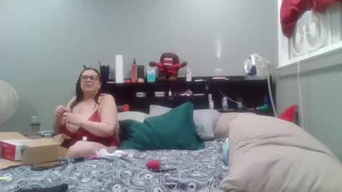 Juiceepawwg420 online show from 05-11-26, 12:49