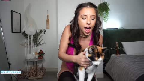    online show from 11-19-25, 05:46