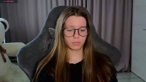 laura online show from 06-24-26, 07:29