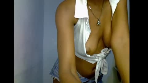 Snapshot of juicy_pinkpussy564197 chatting on 07-10-26, 08:33 olivia online show from 07-10-26, 08:33