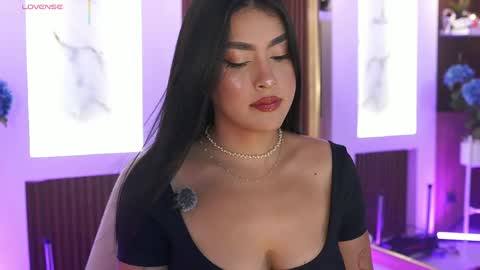 Jules Bennett online show from 04-07-26, 12:05