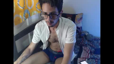 Snapshot of julfigo chatting on 05-04-26, 05:53 Julfigo online show from 05-04-26, 05:53