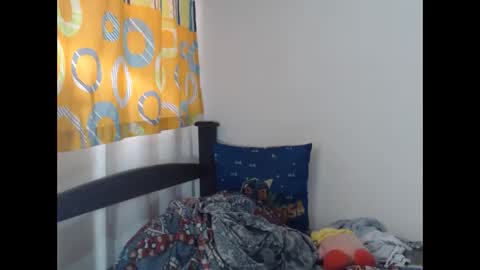 Snapshot of julfigo chatting on 05-21-26, 04:03 Julfigo online show from 05-21-26, 04:03