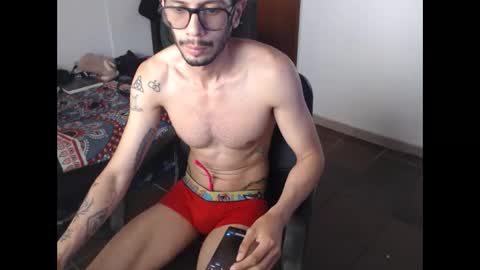 Snapshot of julfigo chatting on 05-31-26, 06:04 Julfigo online show from 05-31-26, 06:04