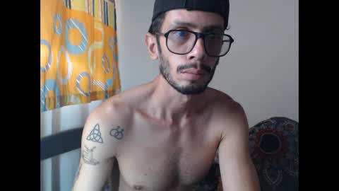 Snapshot of julfigo chatting on 06-03-26, 04:23 Julfigo online show from 06-03-26, 04:23