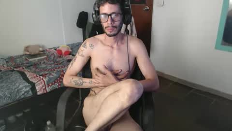 Snapshot of julfigo chatting on 06-04-26, 06:25 Julfigo online show from 06-04-26, 06:25