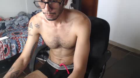 Snapshot of julfigo chatting on 07-13-26, 03:04 Julfigo online show from 07-13-26, 03:04